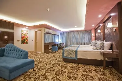 Liman Hotel & Casino by Merit33 (1)